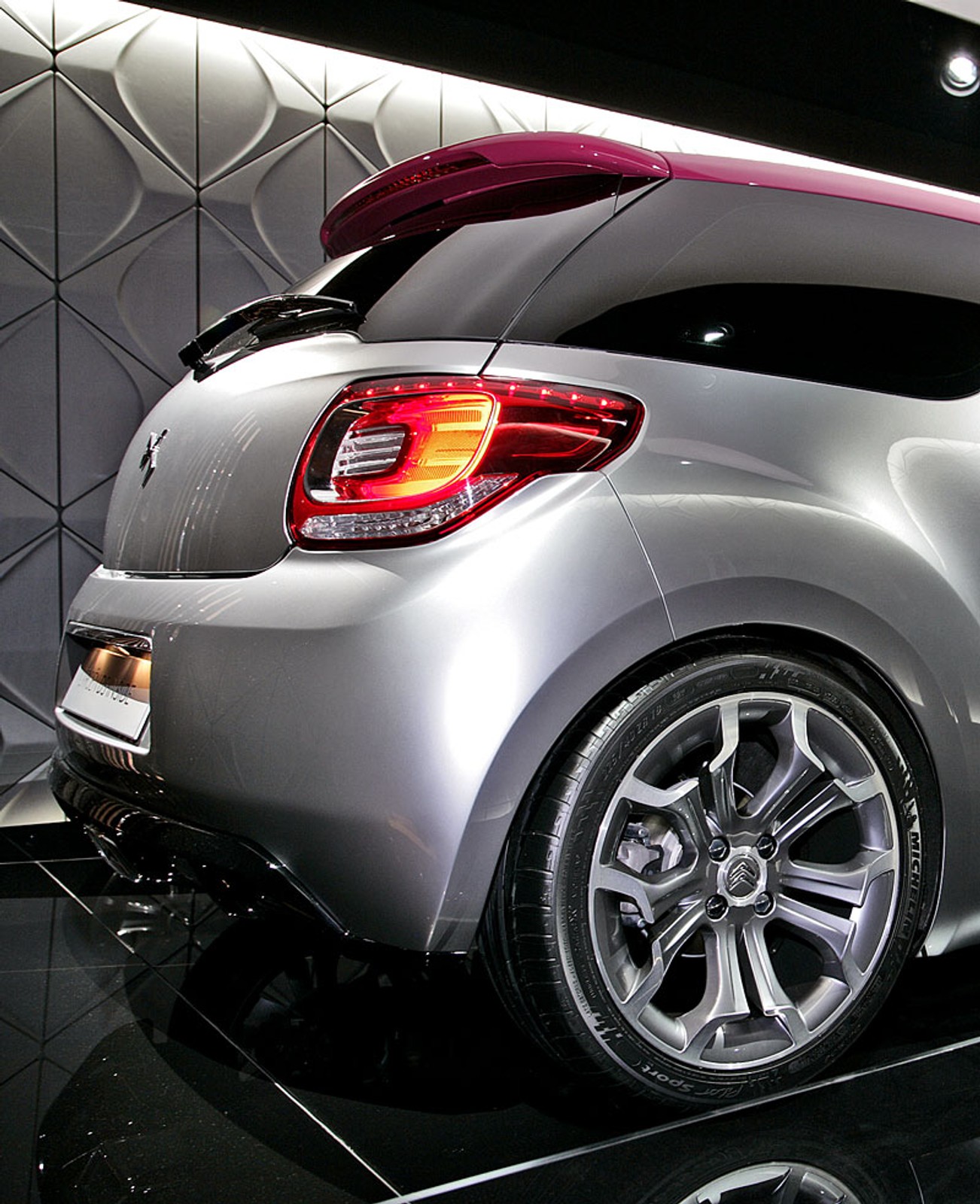 Citroën uruchomił DS Inside w jezyku polskim