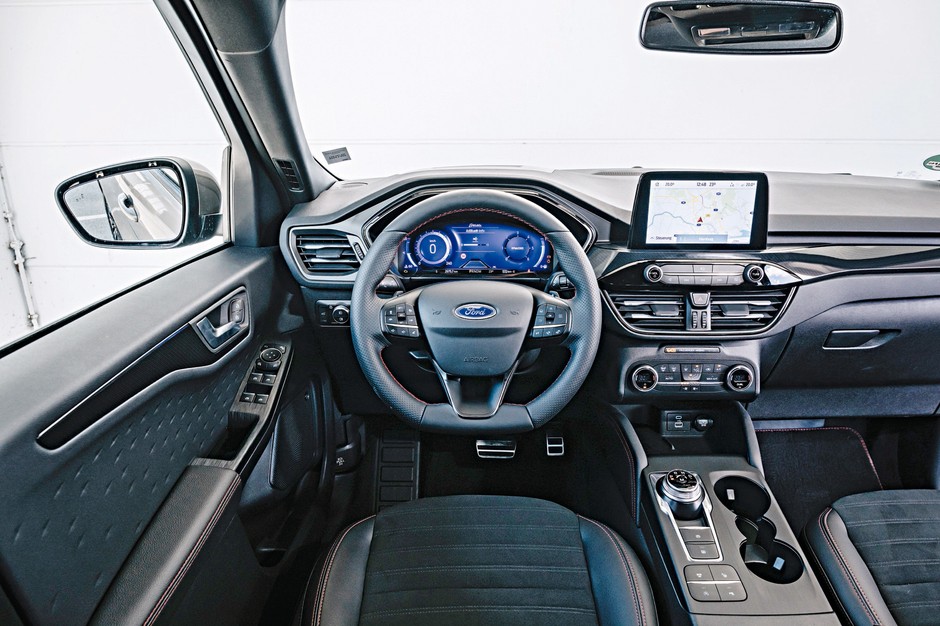 Ford Kuga - kokpit