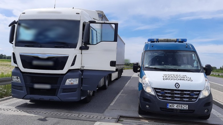 Kontrola zestawu ciężarowego z Uzbekistanu