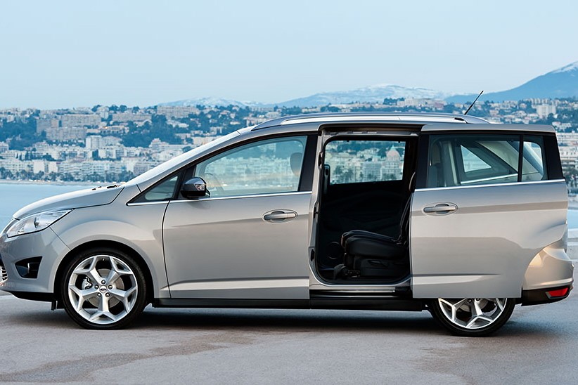 Genewa 2010: Ford - nowa rodzina C-MAX dla pięciu bądź siemiu osób (galeria)