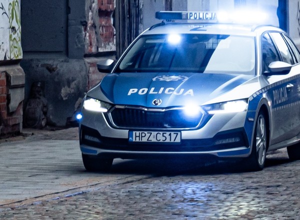 Tak rozpoznasz policyjne auta. Wystarczy spojrzeć na tablice rejestracyjne