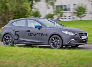 Mazda z silnikiem Skyactiv-X - benzyniak jak diesel?