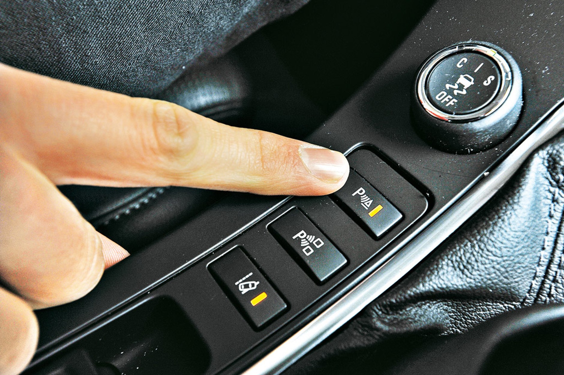 Saab 9-5 kontra BMW serii 5 i Audi A6: limuzyna dla dyrektora