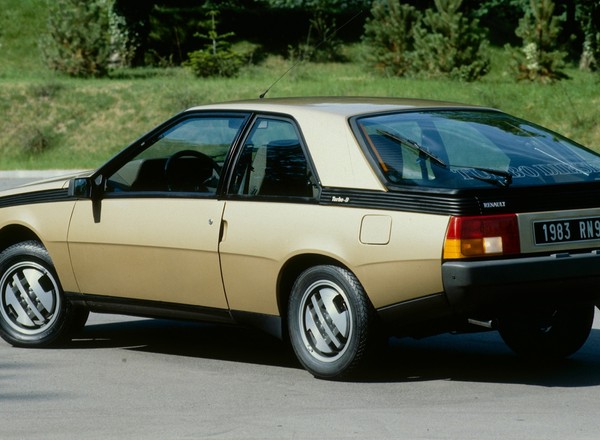 Renault Fuego ma 40 lat