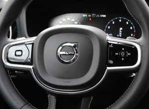 Volvo zaczyna montować ograniczniki prędkości do 180 km/h