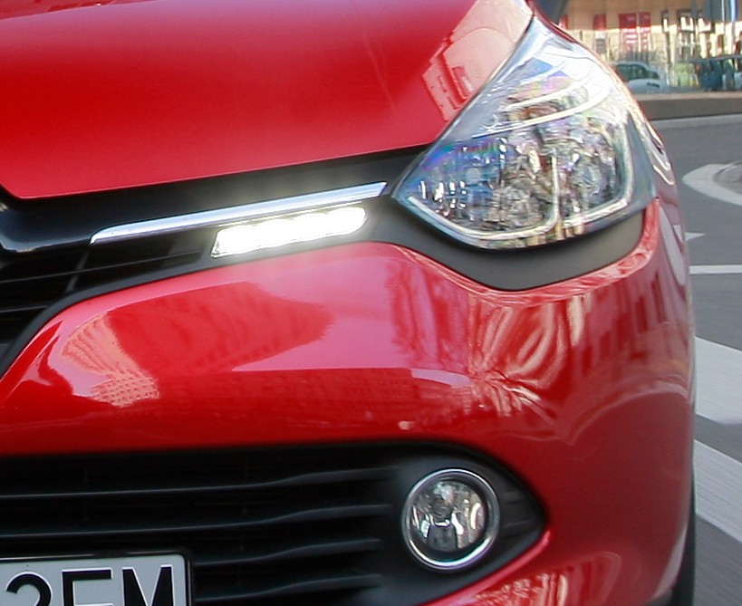 Podczas deszczu jeździmy na światła do jazdy dziennej