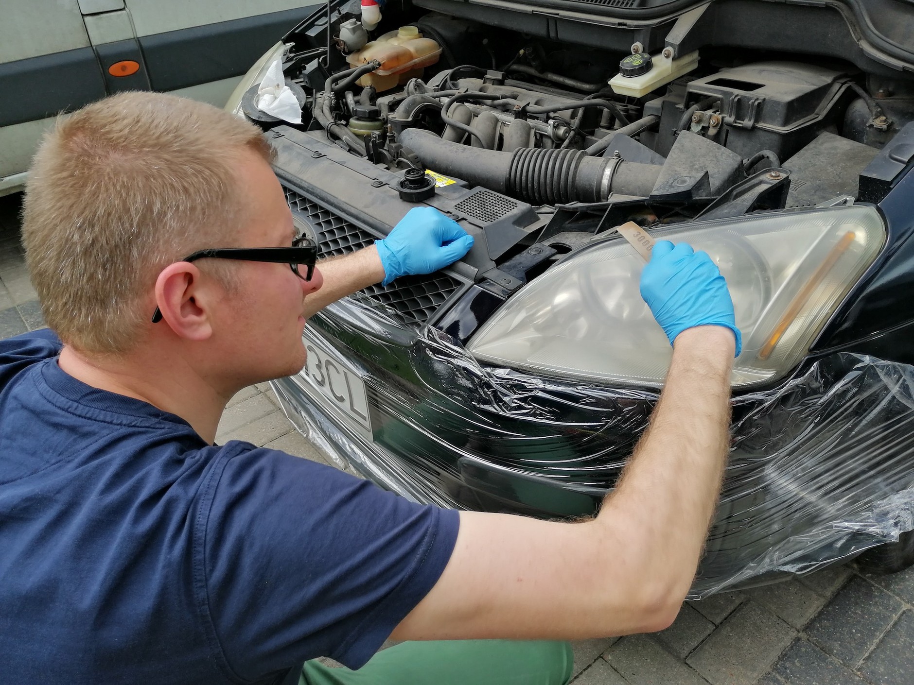 Polerowanie reflektorów krok po kroku