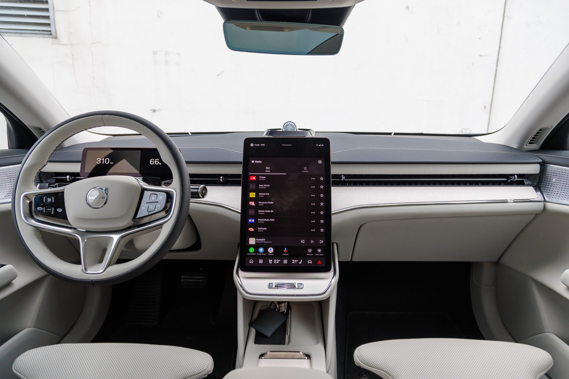 Volvo ES90