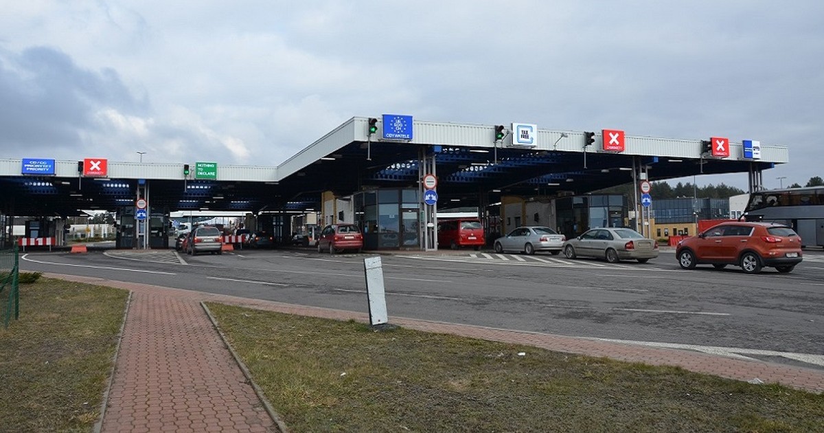 Drogowe przejście graniczne między Polską a Białorusią w Kuźnicy