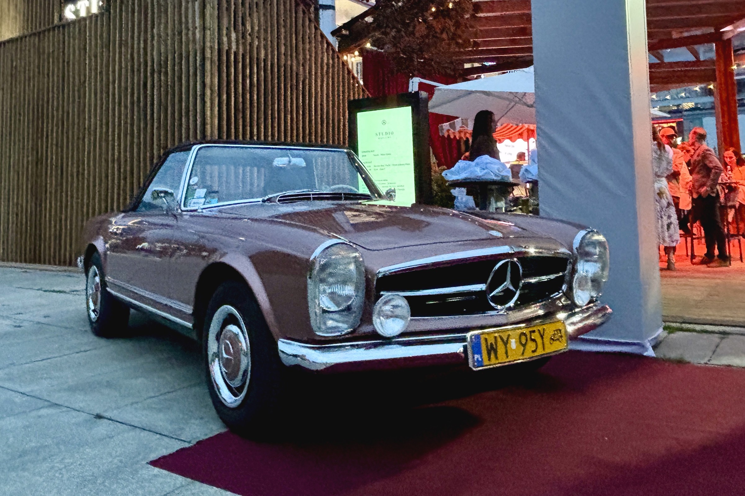 Mercedes-Benz Studio otwarte w Warszawie. Nowa atrakcja na lato
