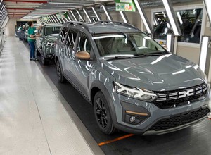 Dacia zwalnia pracowników. Uruchomiła dobrowolny program