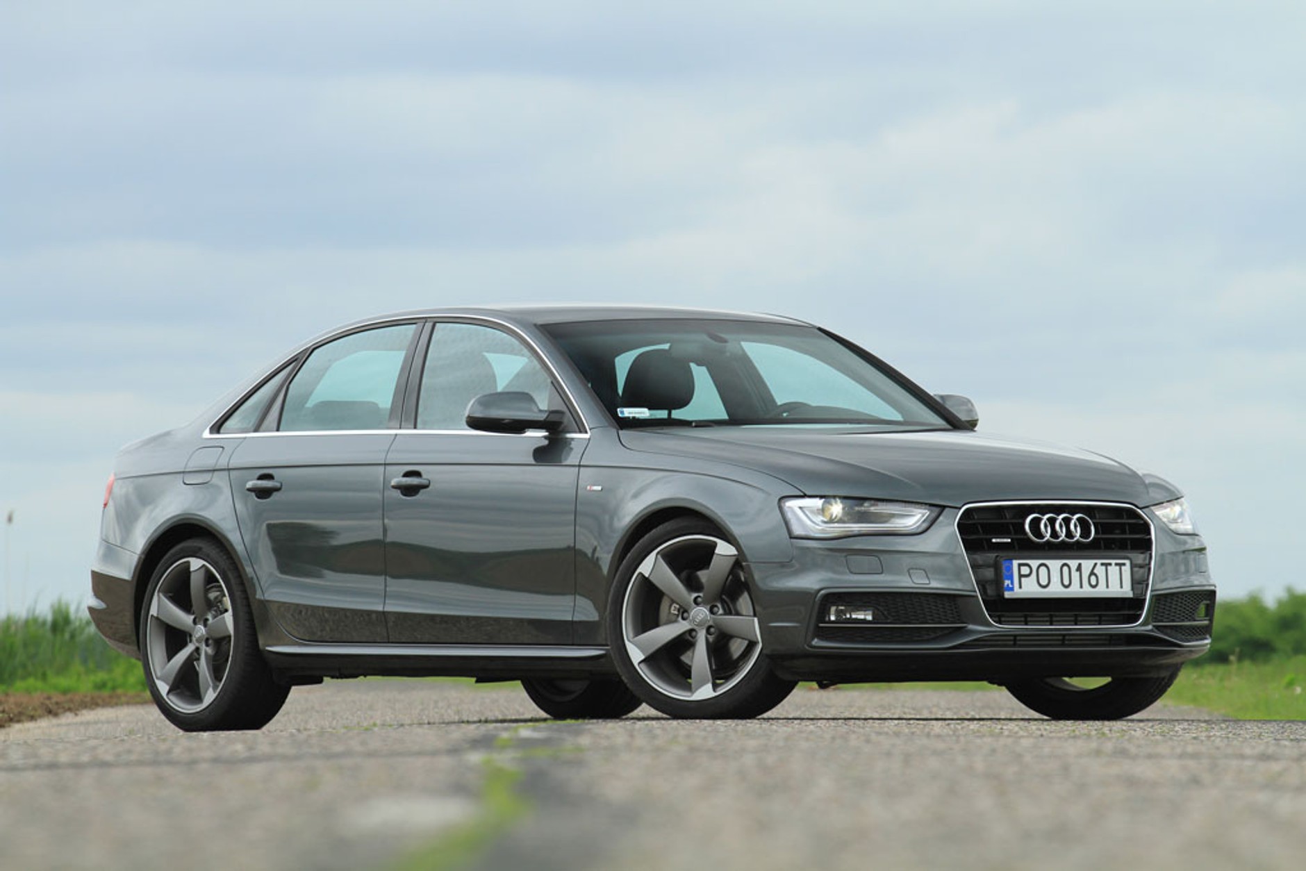 Audi A4 Quattro - Wersja: podst. Silnik: 1.8 T/170 KM Skrz. man. 6b