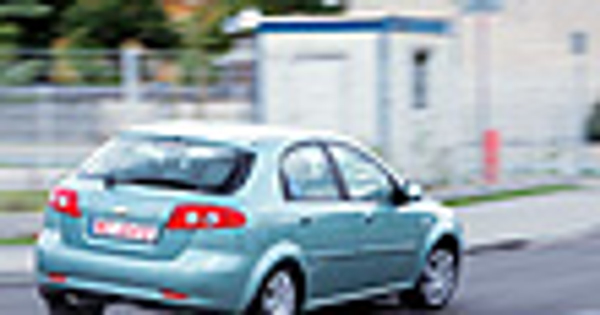 Chevrolet Lacetti 1.6 16V SX - Kompakt dla oszczędnych?