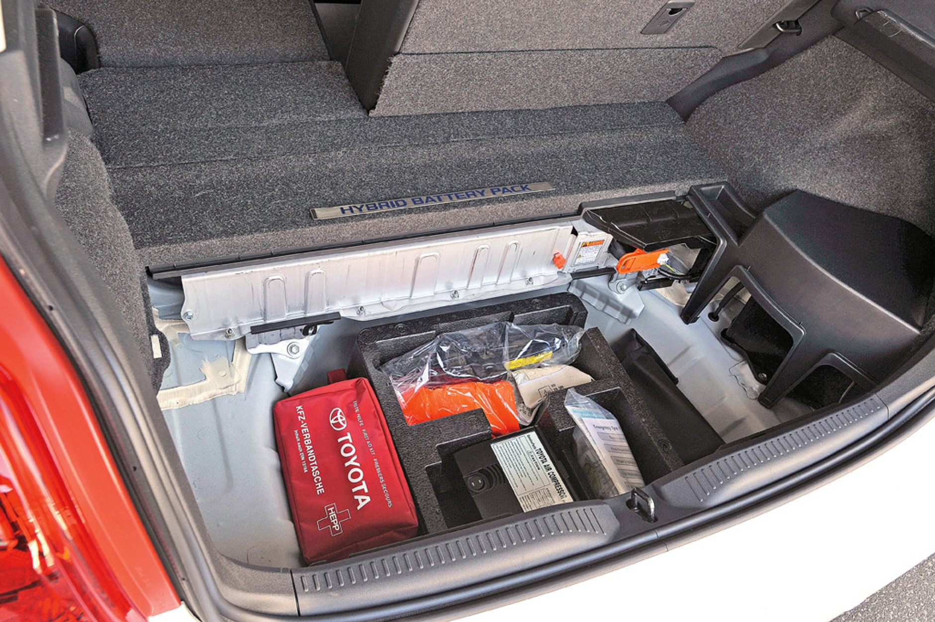 Auris 1.8 HSD kontra Auris 2.0 D-4D: diesel kontra hybryda, dwie drogi do niskiego spalania