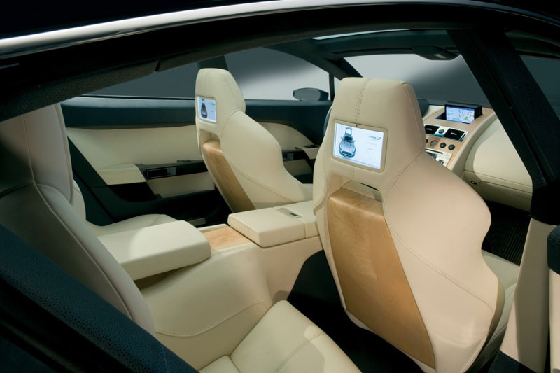 Edmunds.com: Aston Martin Rapide trafi do produkcji