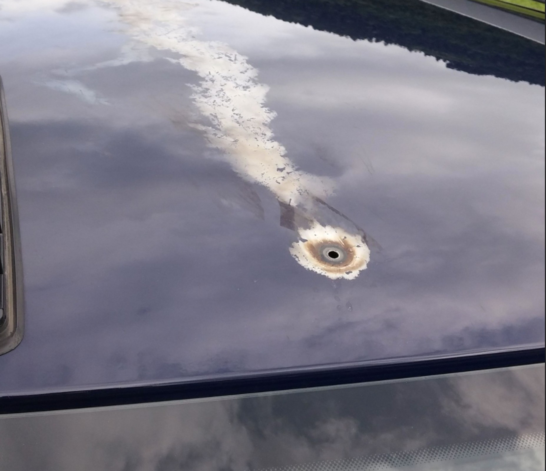 Samochód kontra burza