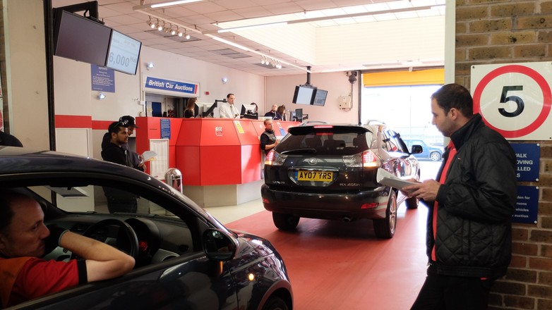 aukcje używanych aut uk