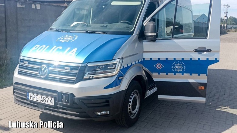 Policja na co dzień korzysta już ze specjalnych ambulansów