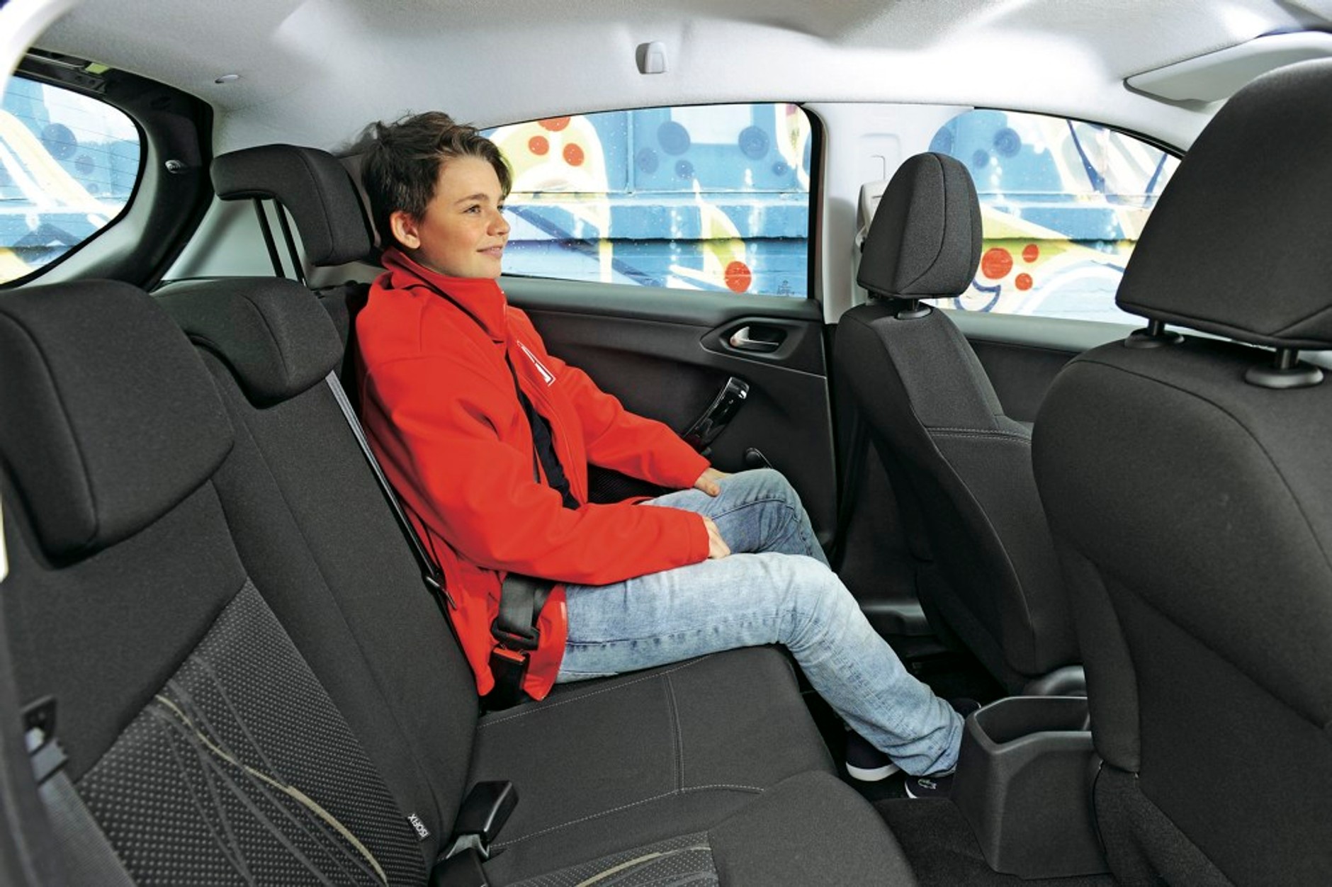 Peugeot 208, tylna kanapa