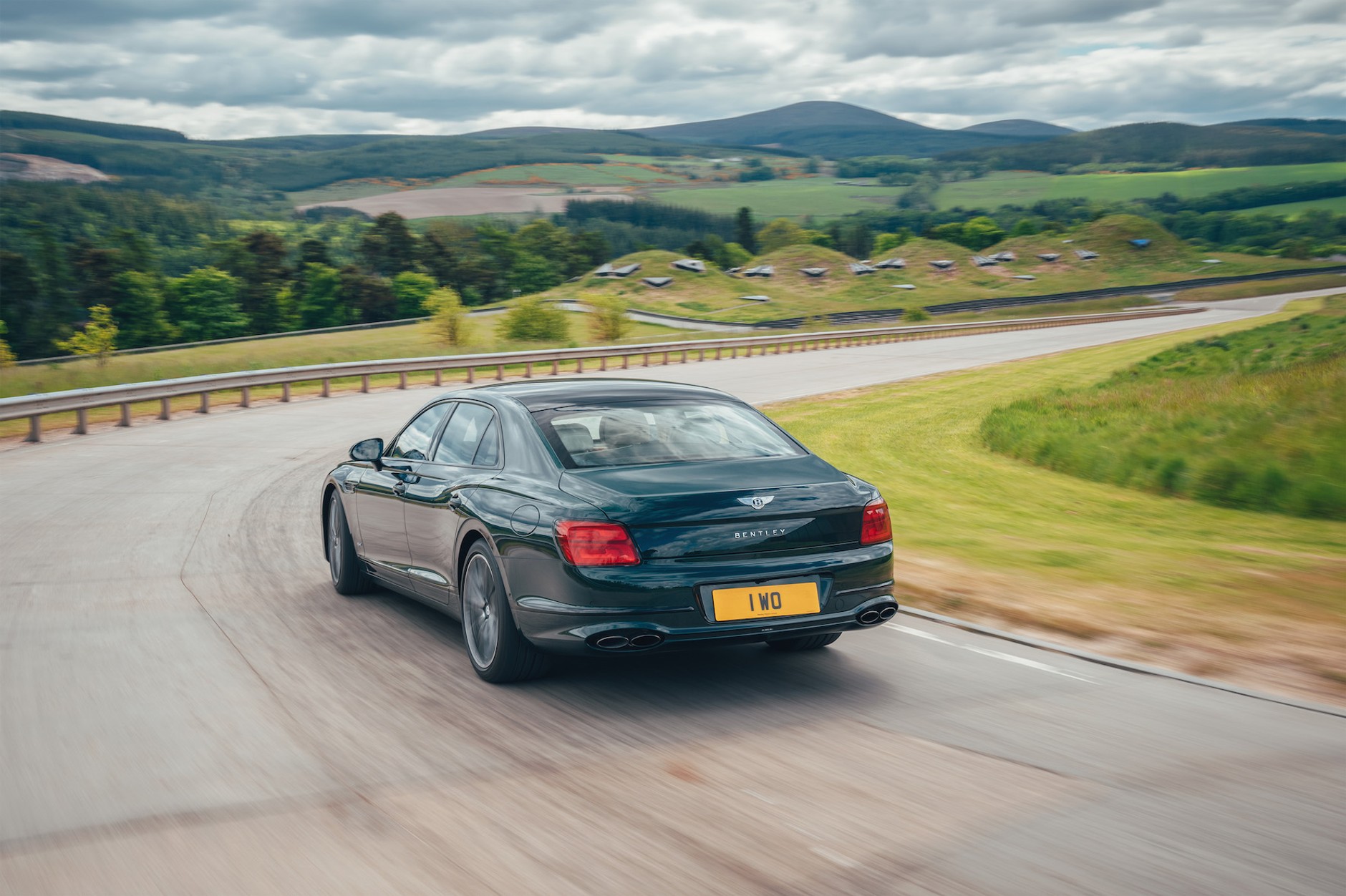 Bentley Flying Spur Hybrid