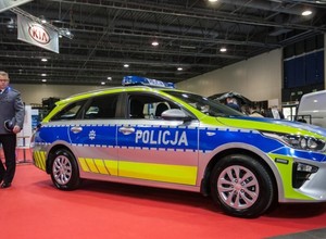 Policja - nowe malowanie radiowozów coraz bliżej