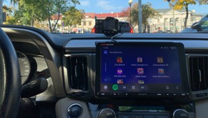 Google zmienia Android Auto. Gry dla stojących w korku