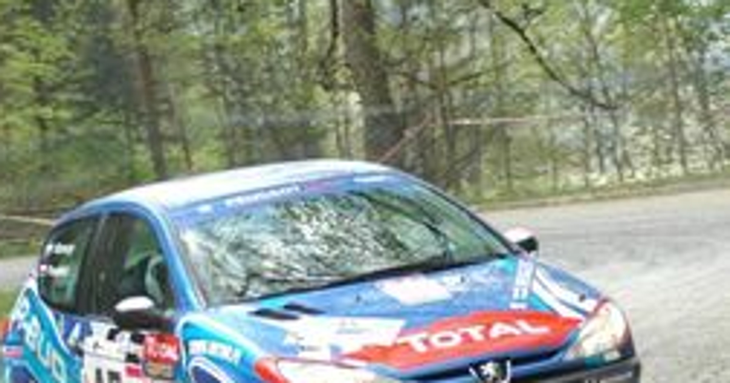 Rajdowy Puchar Peugeot: bracia Dobrowolscy liderami