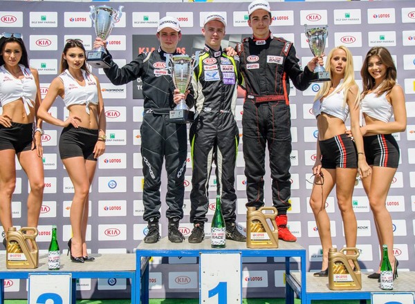 Kia Lotos Race 2016: Karol Urbaniak wciąż niepokonany
