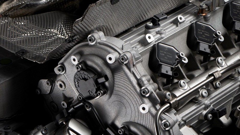 Lamborghini. PHEV z silnikiem V8