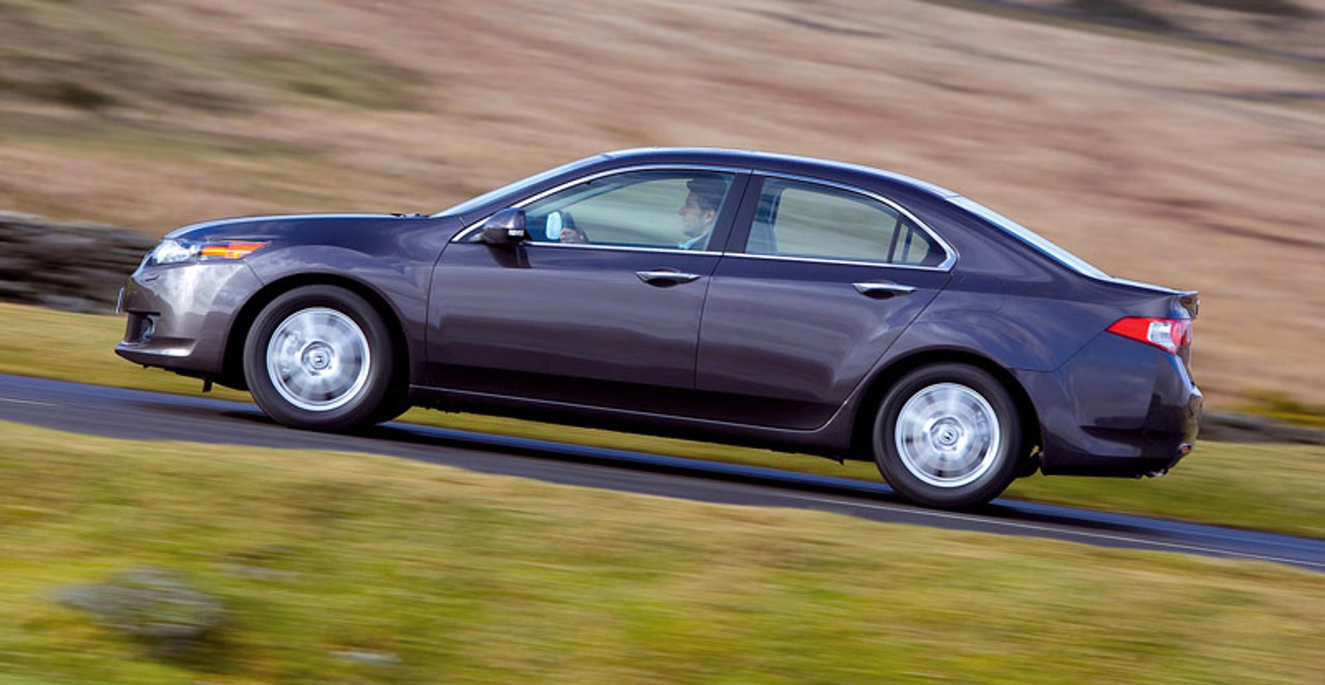 Honda Accord – wysokie tony (dane techniczne, fotogaleria)