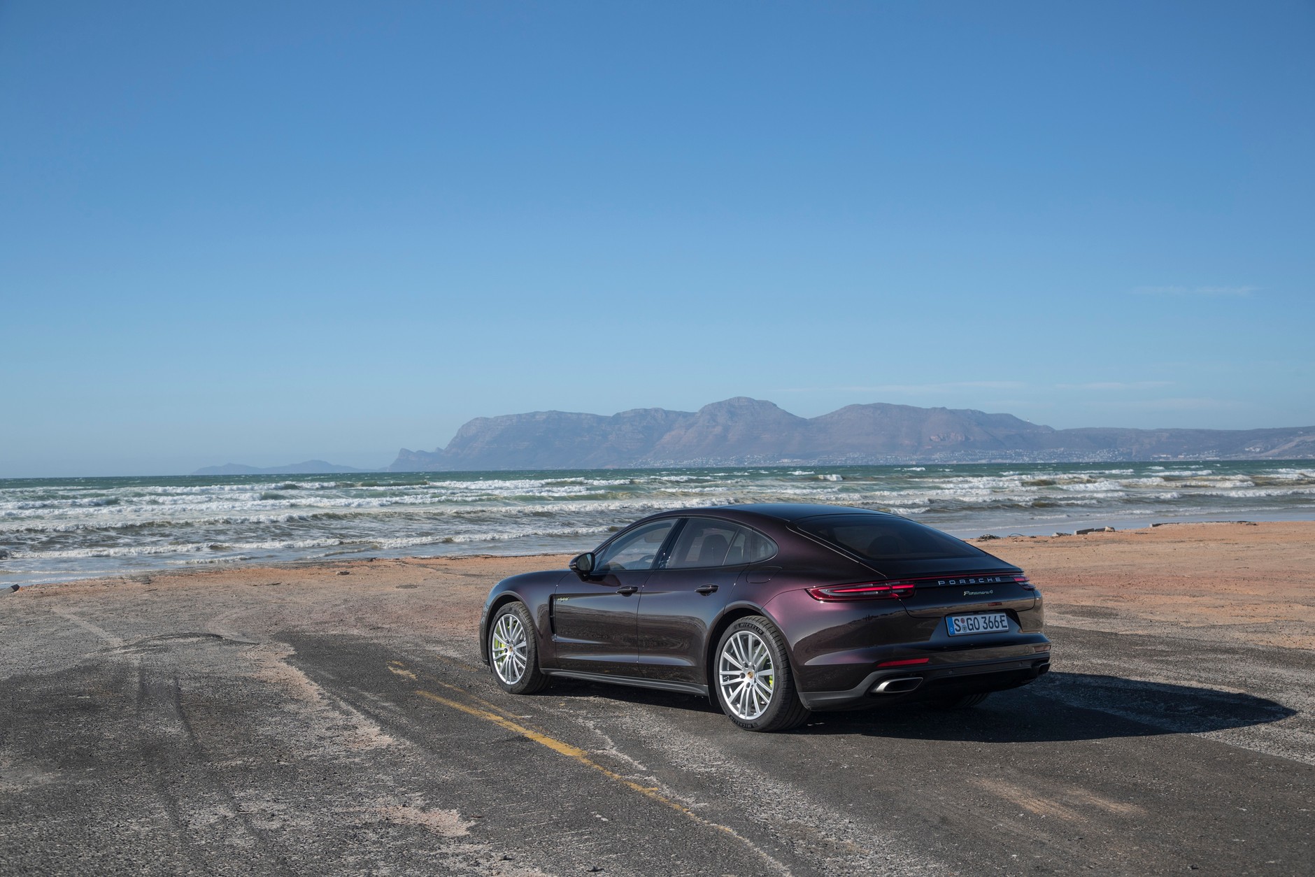 Porsche Panamera 4 E-Hybrid
