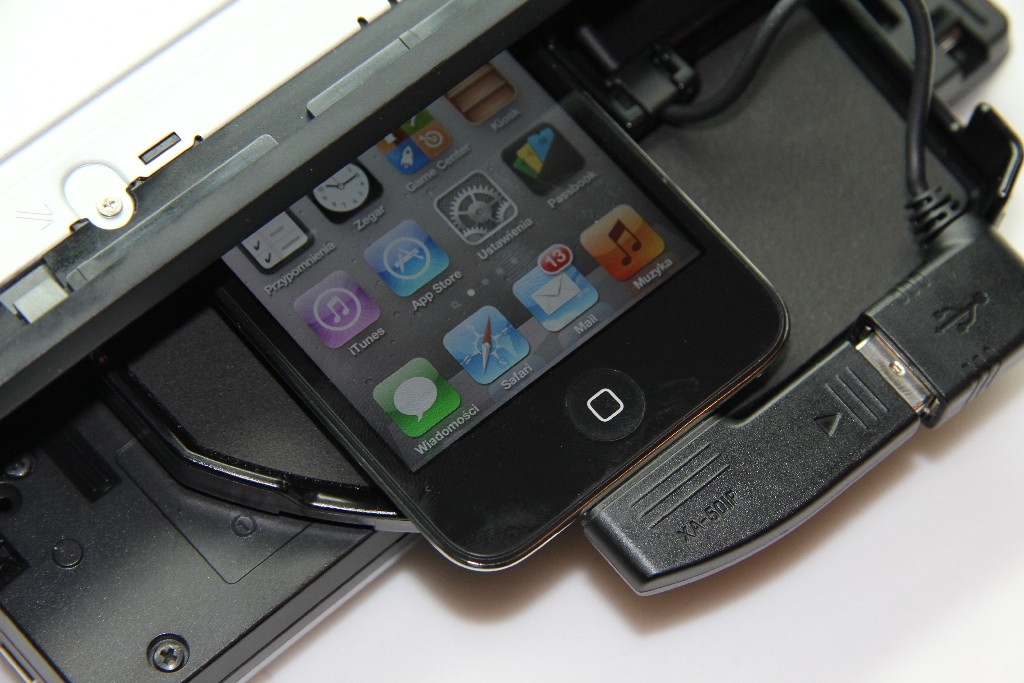 Sony DSX-S200X: radio do iPoda