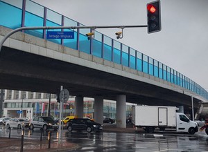 Aż 28 żółtych kamer zawisło na jednym skrzyżowaniu. Nowy system już pilnuje kierowców
