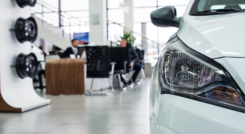 Sprzedaż nowych aut