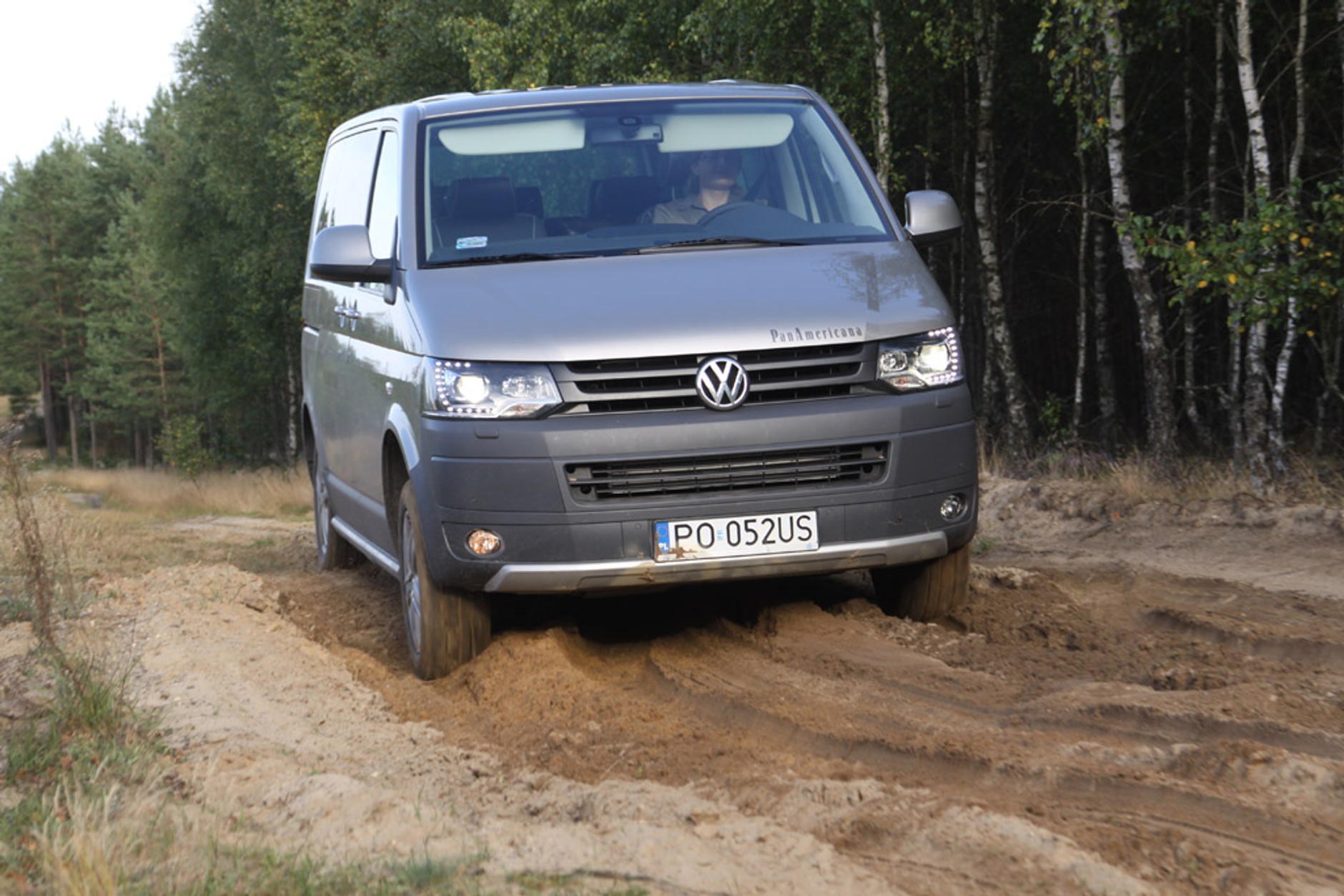 Volkswagen Multivan 2.0 BiTDI PanAmericana: salonka na eskapady