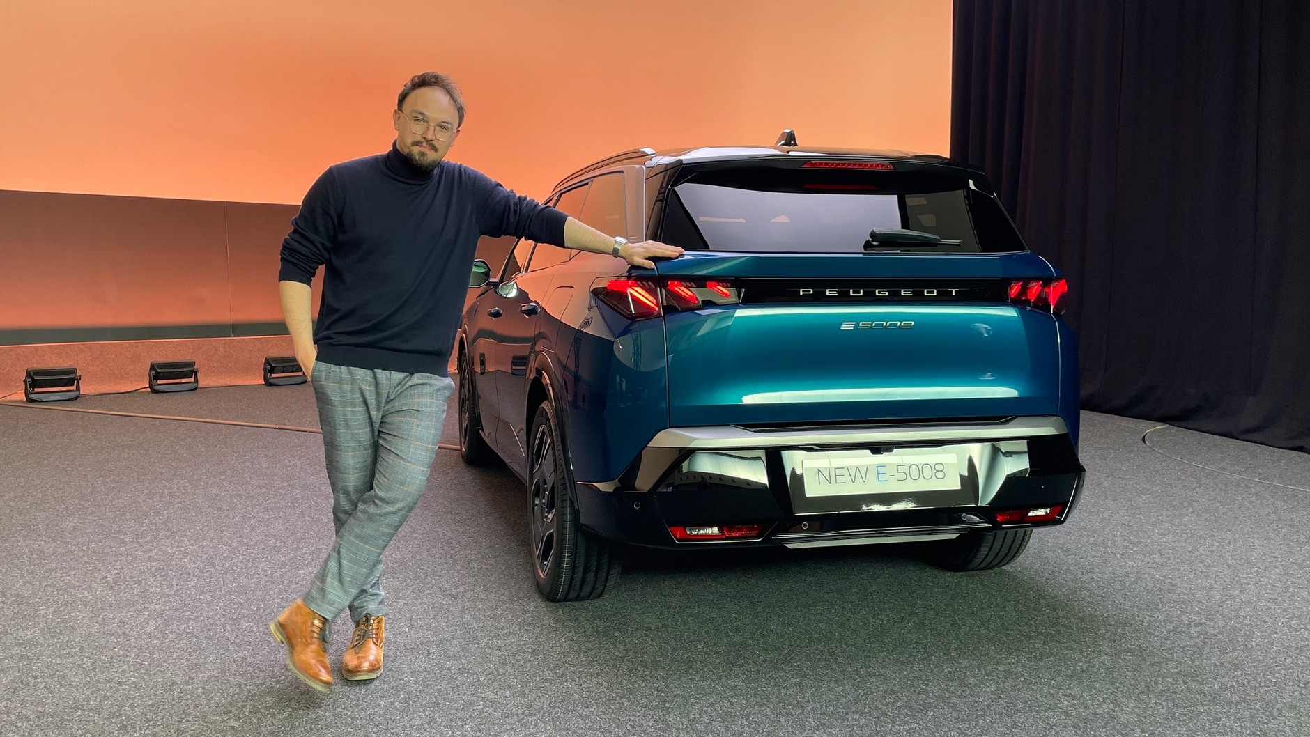 Obejrzałem z bliska nowego Peugeota 5008. Zaskakuje sprytnym mechanizmem