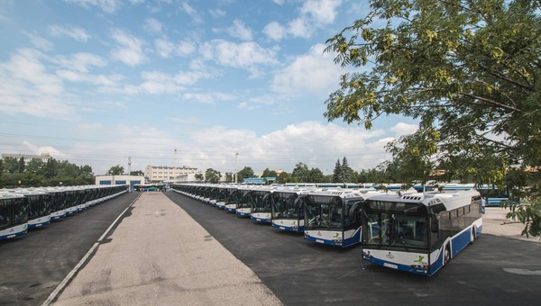 Kraków poszedł na zakupy. Do miasta trafi 190 nowoczesnych Solarisów