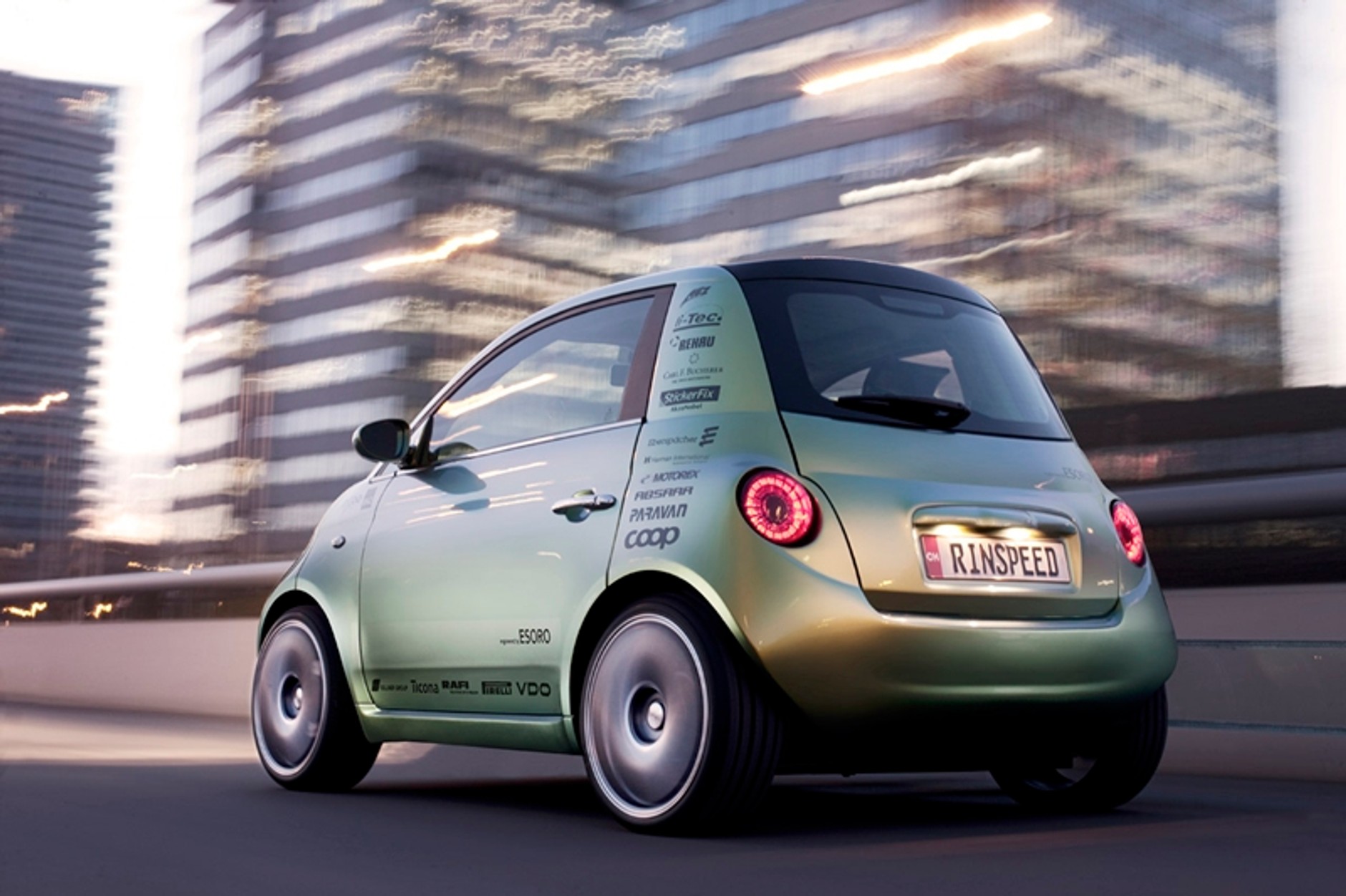 Rinspeed UC? – samochód do jazdy pociągiem