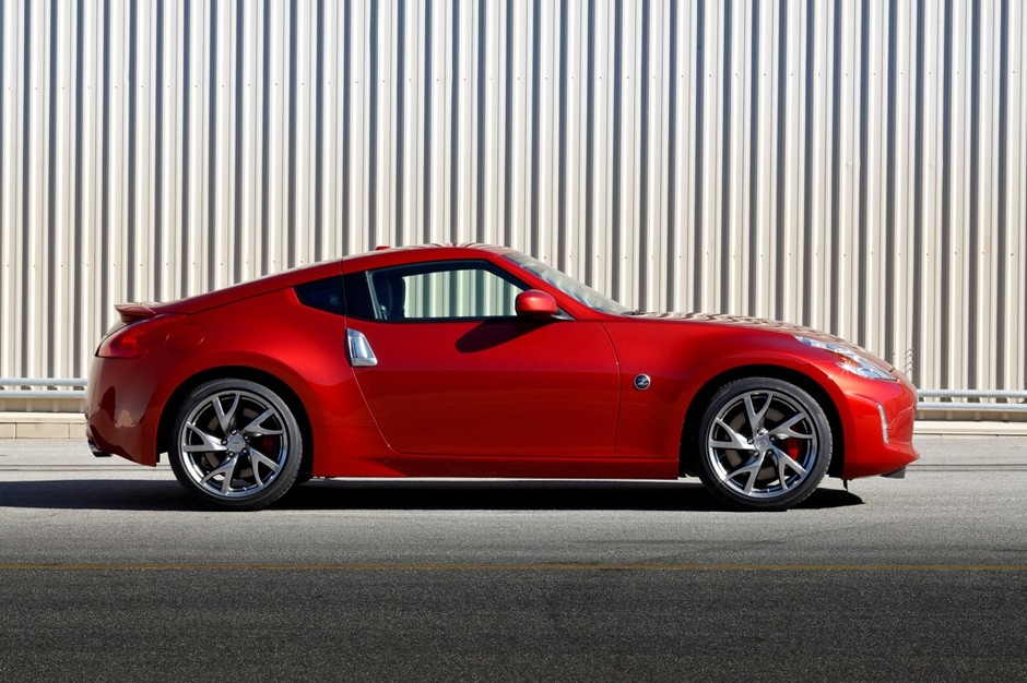 Nissan 370Z z nową twarzą