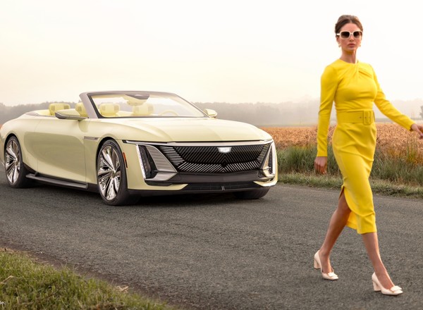 Cadillac pokazał koncept Sollei nawiązujący do kultowych modeli