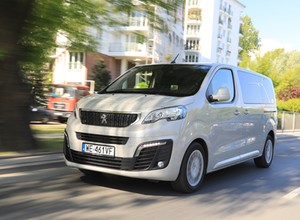 Peugeot Traveller 2.0 BlueHDI – naprawdę dobrze jeździ!