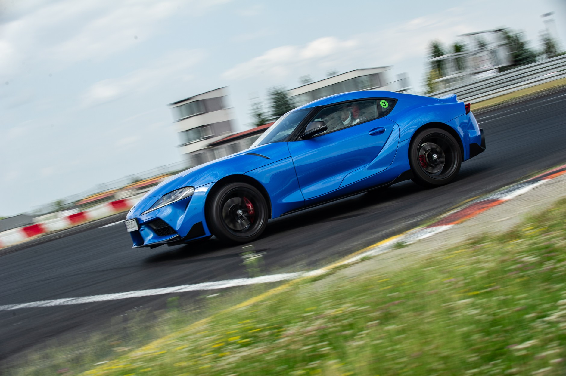 Toyoty linii GR i GR SPORT