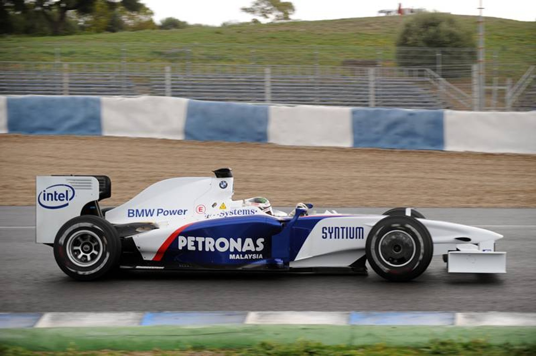 Formuła 1: fotogaleria z testów przed sezonem 2009