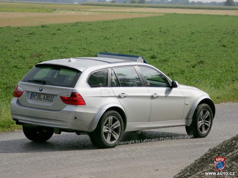 Zdjęcia szpiegowskie: Pod płaszczykiem małego kombi ukrywa się BMW X4 Crossover Coupe