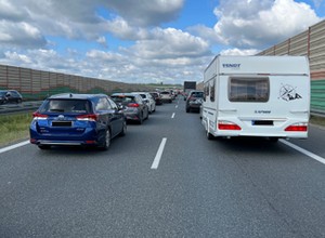 Zbliża się majówka. Zaskakujące statystyki wypadków w czasie długich weekendów