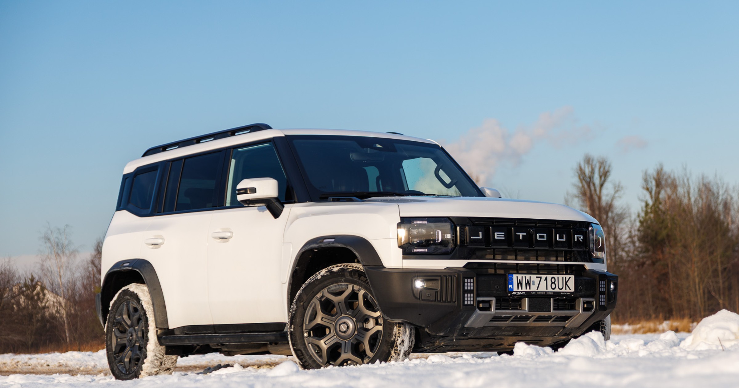 Jetour T2 nie jest prawdziwą terenówką, ale tak wygląda. Dla większości to wystarczy, by zainteresować się tym samochodem