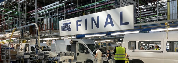 Elektryfikacja w Europie wyzwaniem dla Stellantisa. Europejskie fabryki zagrożone