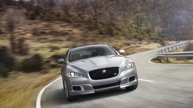 JAGUAR XJR - LIMUZYNA O MOCY 550 KM