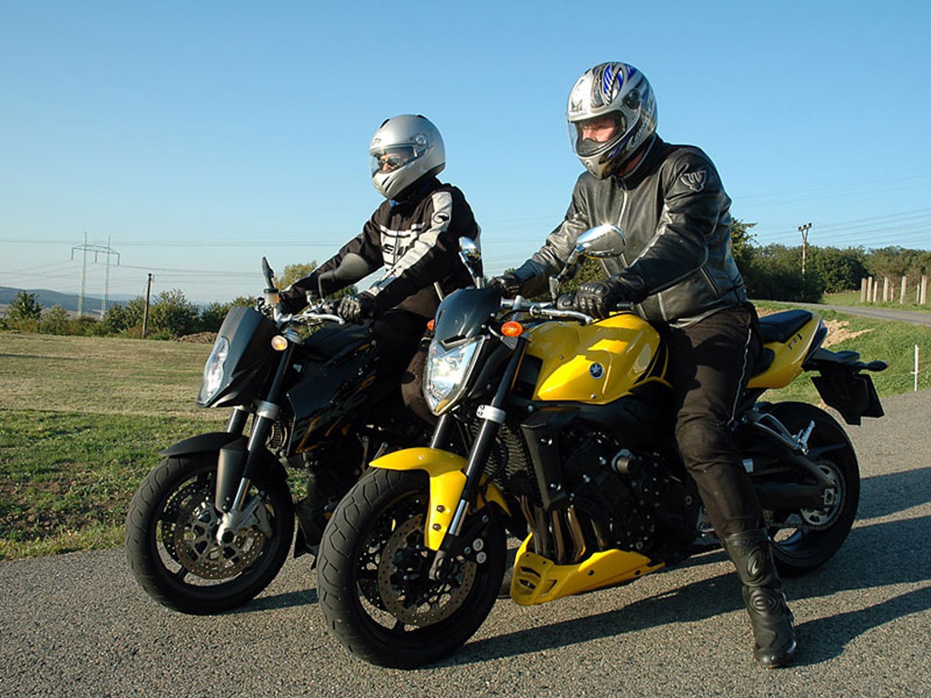 KTM 990 SuperDuke vs. Yamaha FZ1 (test porównawczy)