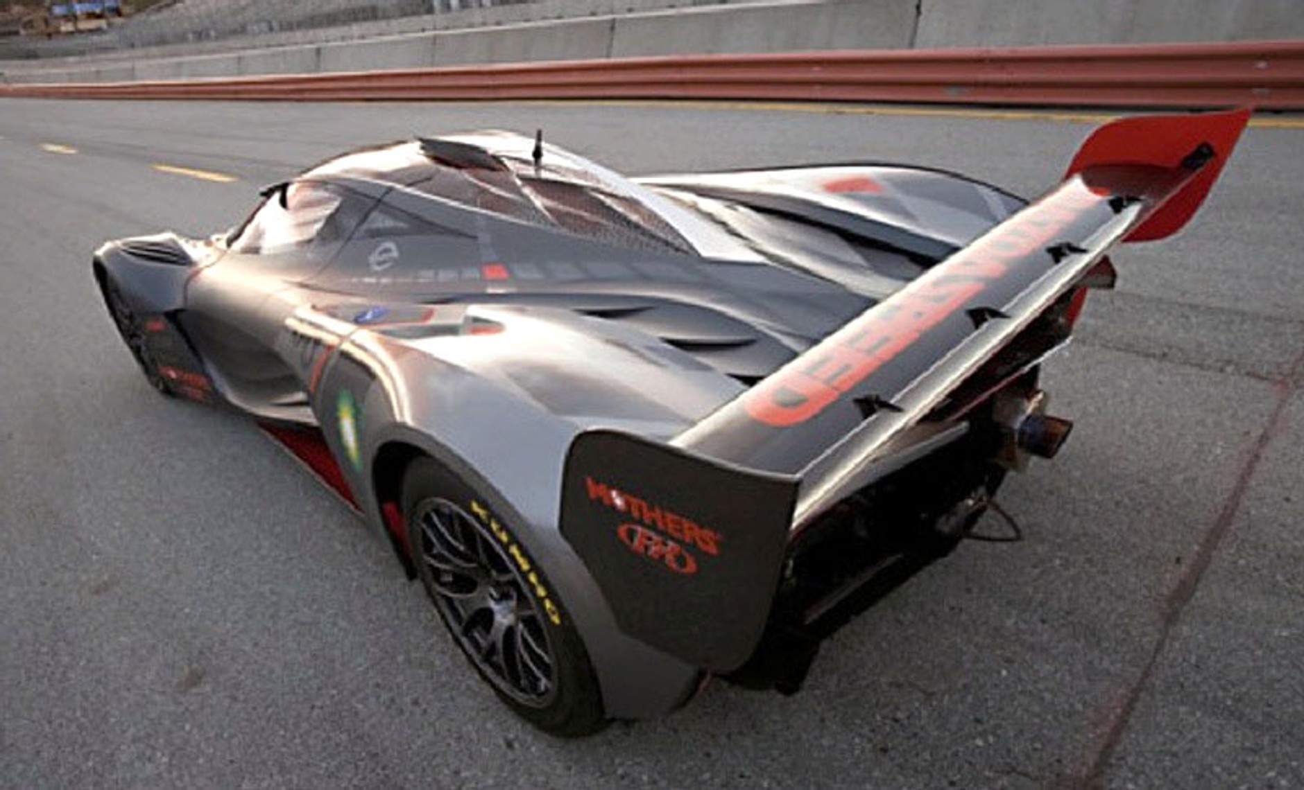 Mazda Furai Concept: studium z silnikiem Wankla na torze (nowe zdjęcia)